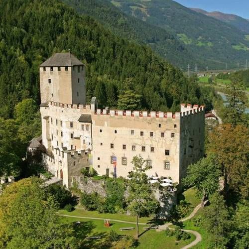 Schloss Bruck